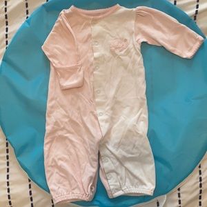 Kissy Kissy elephant convertible sleeper